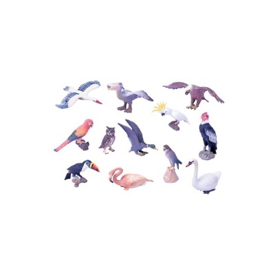 Figuras coloridas de aves em plástico sobre fundo branco