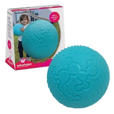 Bola infantil azul turquesa com textura e embalagem com criança