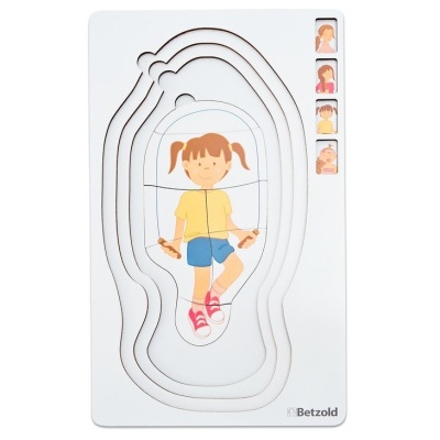 Quebra-cabeça de madeira com desenho de menina a saltar à corda e quatro tamanhos diferentes