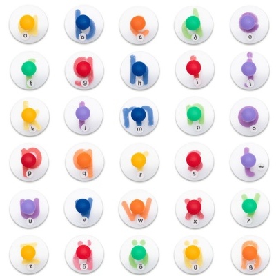 Botões coloridos com letras minúsculas em fundo branco organizados em linhas