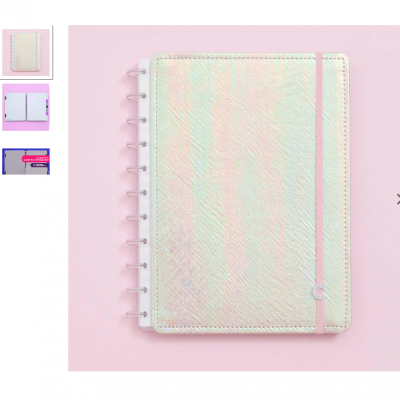Caderno de argolas com capa iridescente e elástico rosa