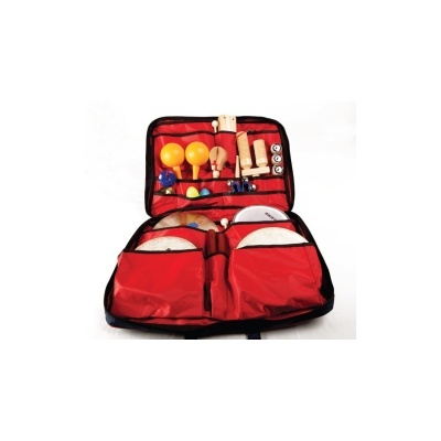 Mala vermelha aberta com acessórios de ténis de mesa organizados