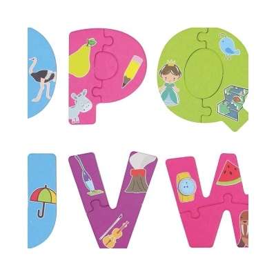 Peças de puzzle em forma de letras coloridas com ilustrações infantis.