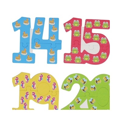 Quebra-cabeças de números coloridos com desenhos de animais sobre fundo branco