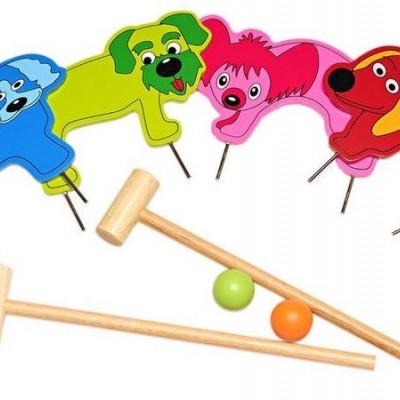 Conjunto jogo martelo e cães coloridos de madeira
