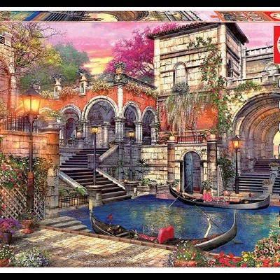 Caixa de puzzle com cenário arquitetónico clássico, flores e gôndolas em canal.
