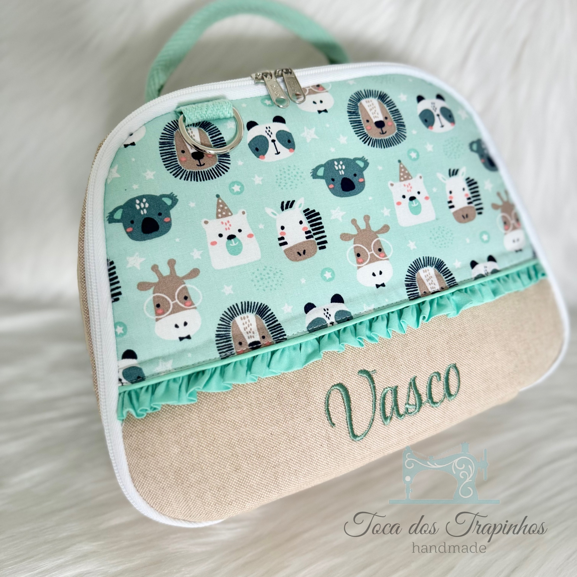 Bolsa infantil personalizada Nome Vasco tecido bege verde-água padrão animais cartoon