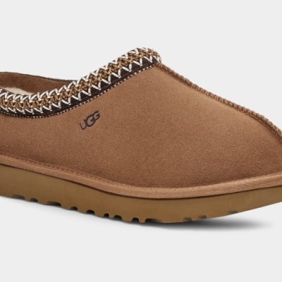 Chinelo castanho UGG com bordado ziguezague