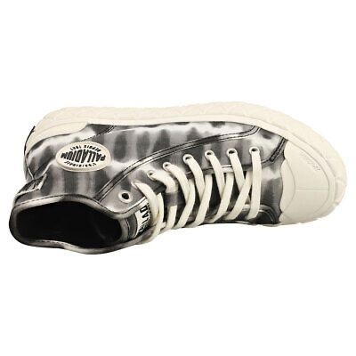 Tênis alto preto e branco com padrão tie-dye e logo Palladium