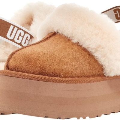 Chinelos de plataforma UGG castanhos com pêlo branco