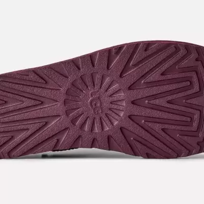 Sola de calçado roxa texturizada com logótipo UGG