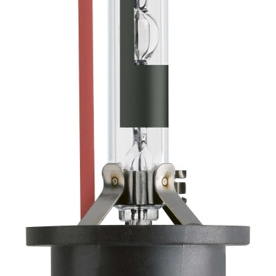 Lâmpada de halogéneo automóvel com vidro transparente e base preta