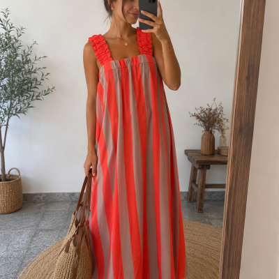 Vestido longo às riscas vermelho e bege com alças folhadas