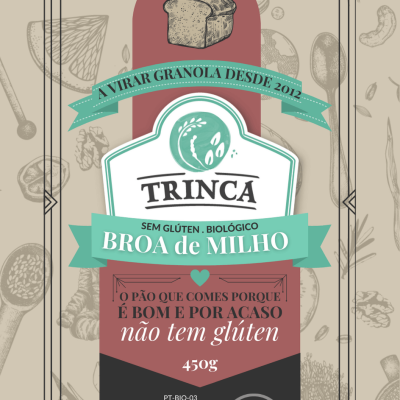 Embalagem de broa de milho sem glúten da marca Trinca com informações biológicas e peso 450g