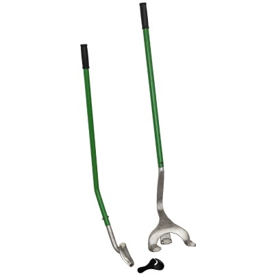 Dois utensílios metálicos com cabos verdes e punhos pretos, um com cabeça curva e outro com garra, e uma pequena peça preta sobre fundo branco
