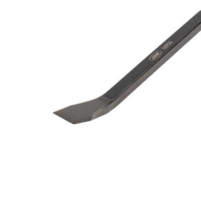 Ferramenta metálica preta com ponta chata e inscrição JBM 16914