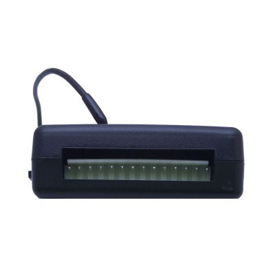 Adaptador de cabos preto com conector de 13 pinos e cabo preto