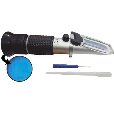 Refratômetro manual preto e prata com chave de fendas azul e conta-gotas branco