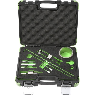 Estojo de ferramentas preto e verde com ferramentas organizadas