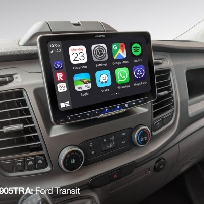 Painel de controlo de Ford Transit com ecrã digital ALPINE e controlo de ar condicionado