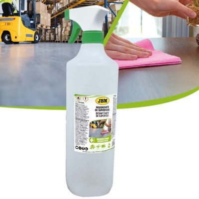 Frasco branco com pulverizador verde e rótulo de higienizante de superfícies da marca JBM