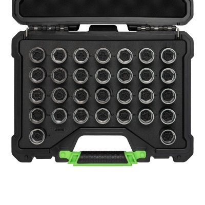 Conjunto de soquetes Torx pretos e cromados num estojo preto com pega verde