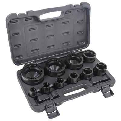 Conjunto de ferramentas de aço preto em estojo de plástico cinza aberto