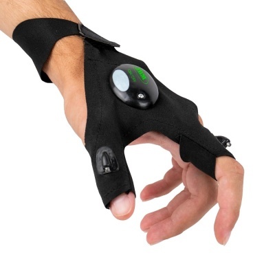 Luvas pretas com dispositivo eletrônico e texto verde 'SENZ' em fundo branco