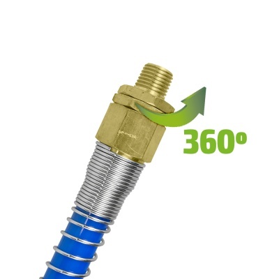 mangueira flexível azul com conector metálico dourado