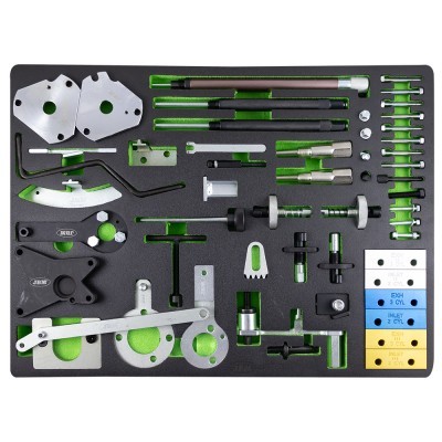 Conjunto de ferramentas mecânicas organizadas em suporte de espuma preta e detalhes verdes