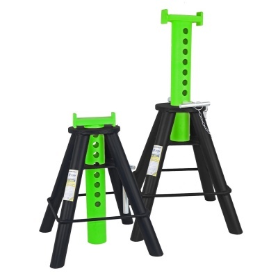 Dois cavaletes de suporte preto com partes ajustáveis verdes