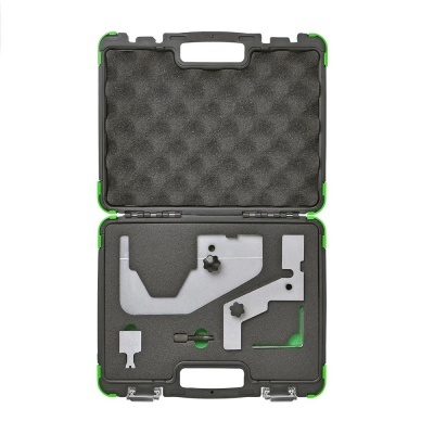 Estojo preto com cantos verdes e interior em espuma moldada com recortes para ferramentas