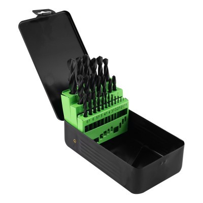 conjunto de brocas metálicas pretas organizadas em caixa preta com suporte verde numerado