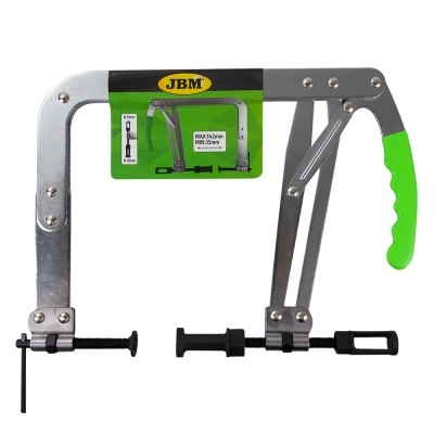 Abraçadeira metálica com punho verde e etiqueta da marca JBM