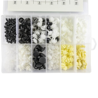 Caixa transparente com peças plásticas organizadas em compartimentos