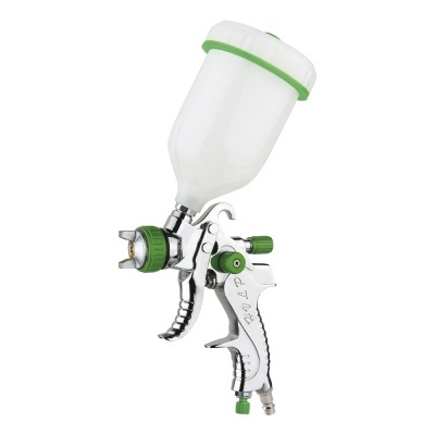 Pistola de pintura metálica com depósito branco e detalhes verdes