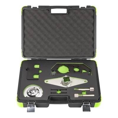 Conjunto de ferramentas mecânicas em estojo preto com detalhes verdes e espuma interior