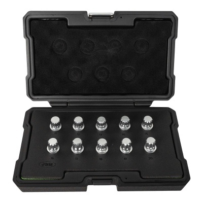 Conjunto de 10 soquetes metálicos num estojo preto aberto