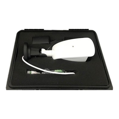 Câmara de segurança branca com suporte preto dentro de mala preta com espuma moldada