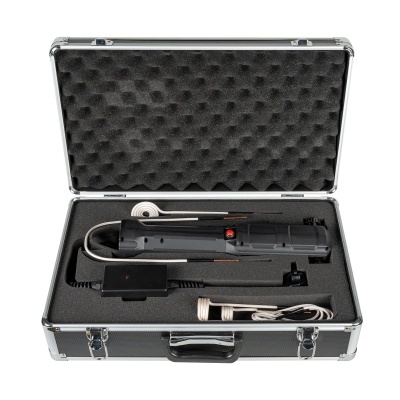 Maleta com ferramenta elétrica e acessórios em espuma moldada