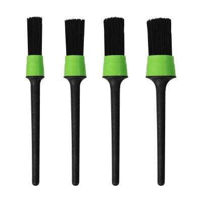 Conjunto de quatro pincéis redondos com cabo preto e suporte verde