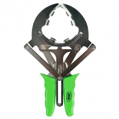 Alicate metálico com punhos verdes e mecanismo de mola
