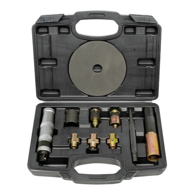 Conjunto de ferramentas em estojo preto com várias peças metálicas