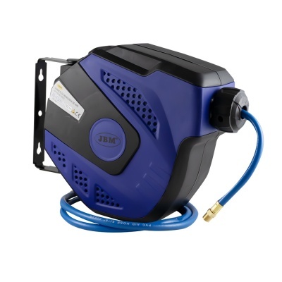 Carretel de mangueira retrátil azul e preto com mangueira azul e conector metálico