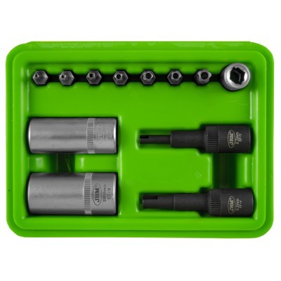 Conjunto de ferramentas com soquetes e chaves de fendas em estojo verde