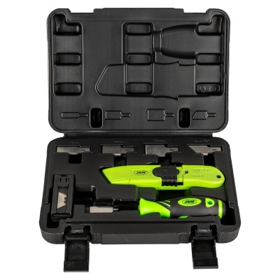 Conjunto de ferramentas em caixa preta com ferramentas verde fluorescente e preta