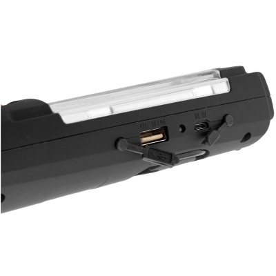 Dispositivo eletrónico preto com portas USB tipo A e tipo C e botão