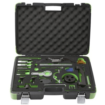 Estojo de ferramentas metálicas organizadas em espuma preta e verde