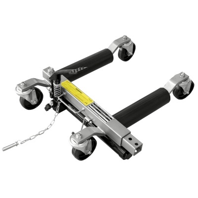 Suporte móvel metálico prateado com rodas e almofadas pretas