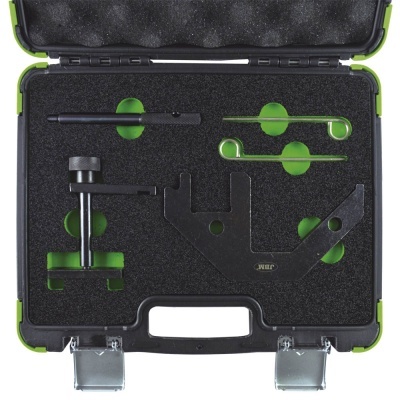 Conjunto de ferramentas organizadas em estojo rígido preto com interior em espuma preta e detalhes verdes